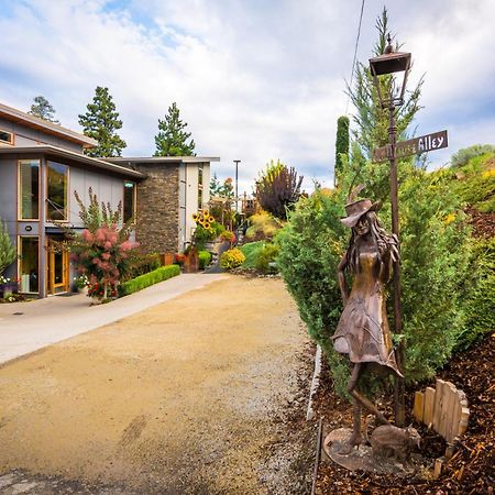 Cormier'S Studio Guest Suites Penticton Exteriér fotografie