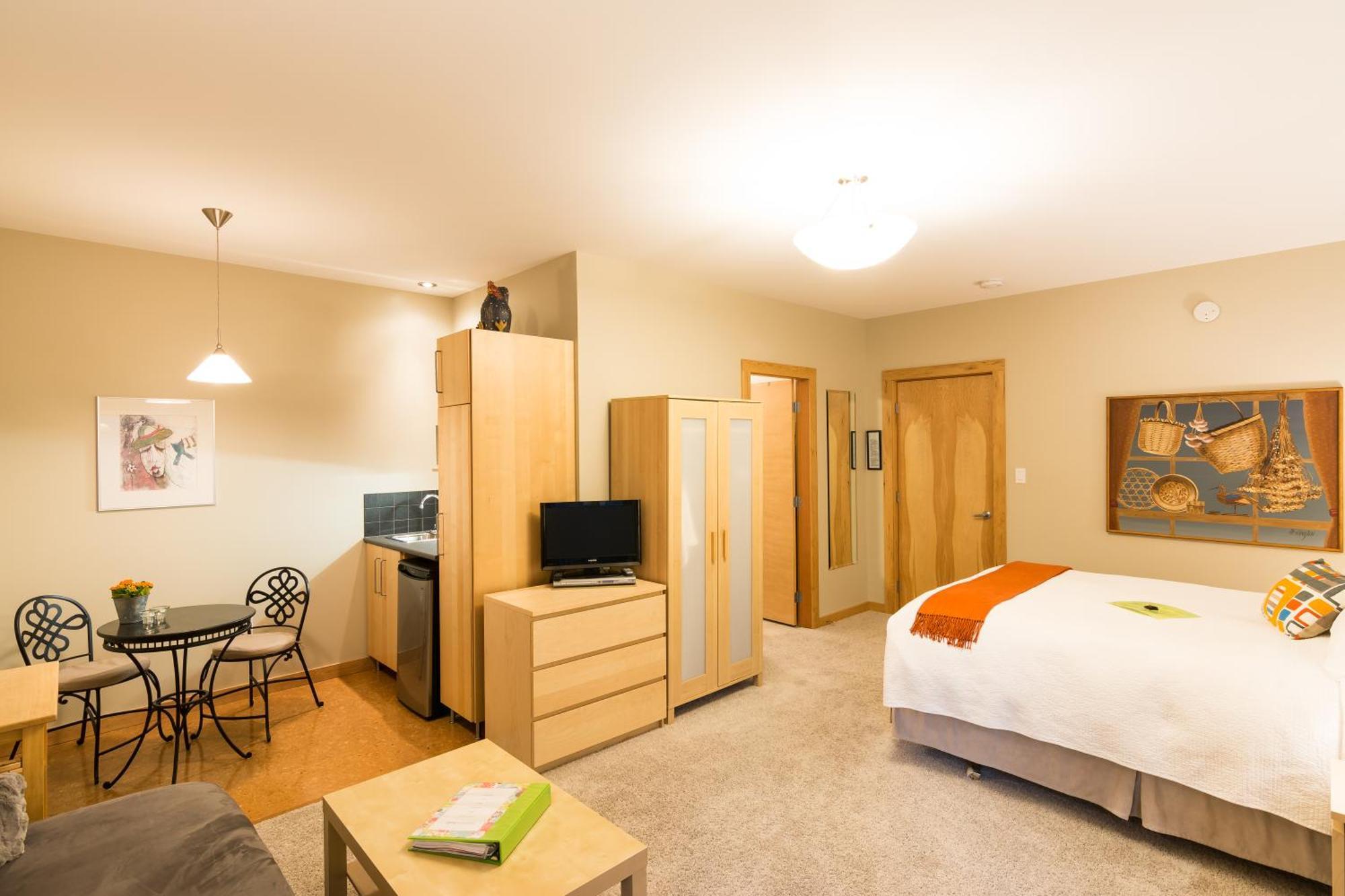 Cormier'S Studio Guest Suites Penticton Exteriér fotografie