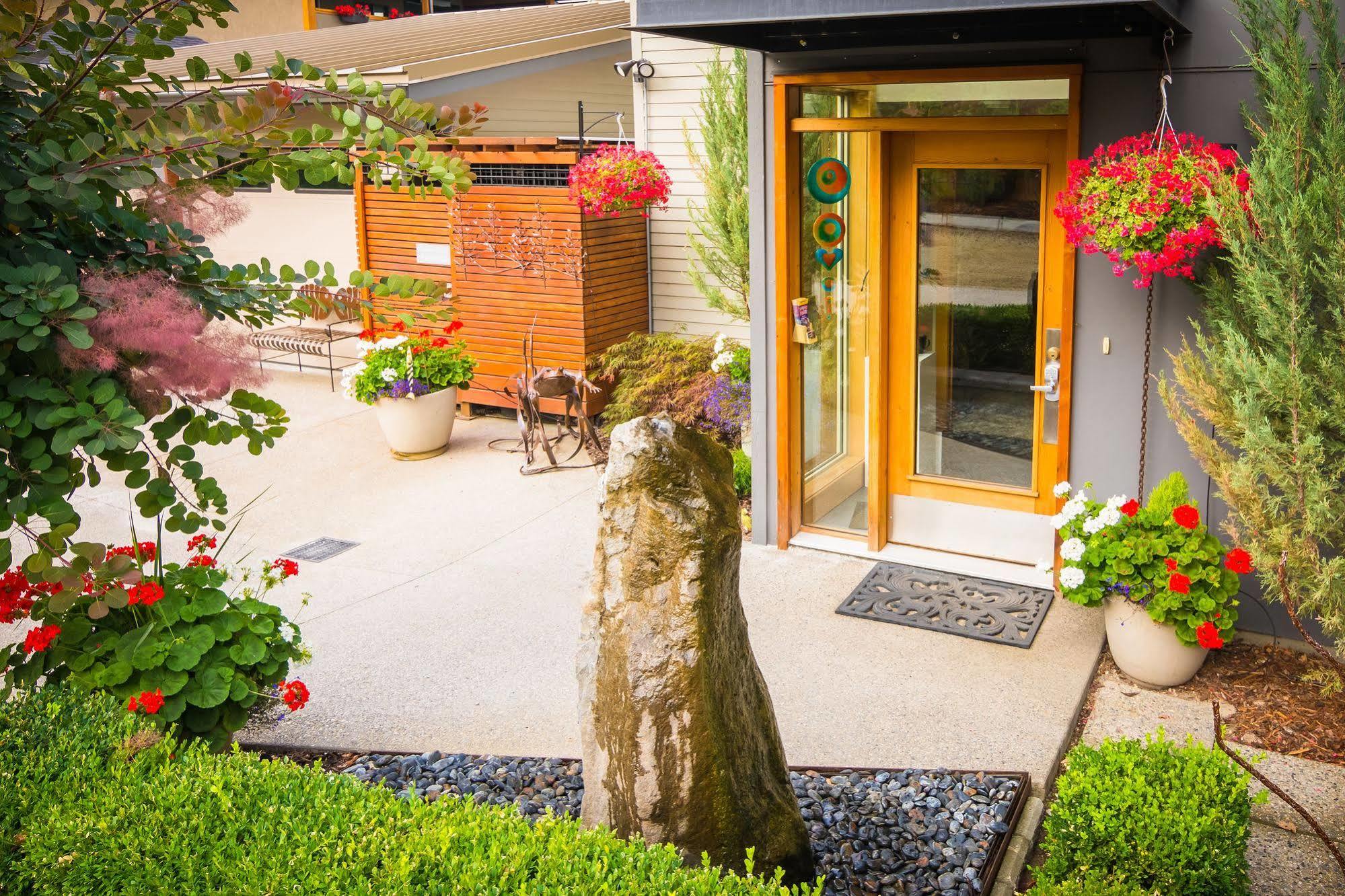Cormier'S Studio Guest Suites Penticton Exteriér fotografie
