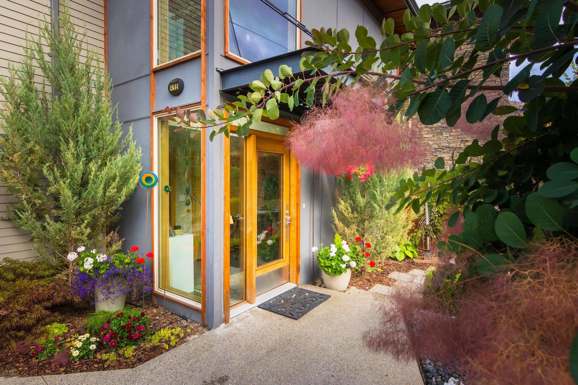 Cormier'S Studio Guest Suites Penticton Exteriér fotografie