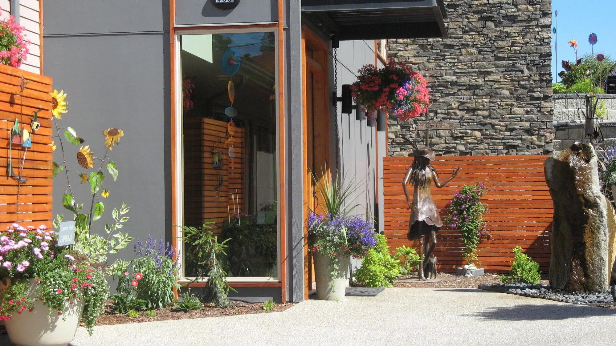Cormier'S Studio Guest Suites Penticton Exteriér fotografie
